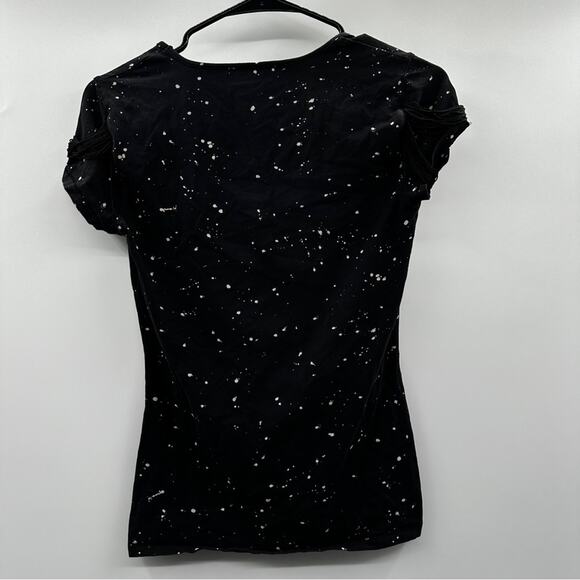 Armani Exchange Black & Cream Paint Splatter Fringe Shoulder Short Sleeve Shirt - Picture 4 of 5